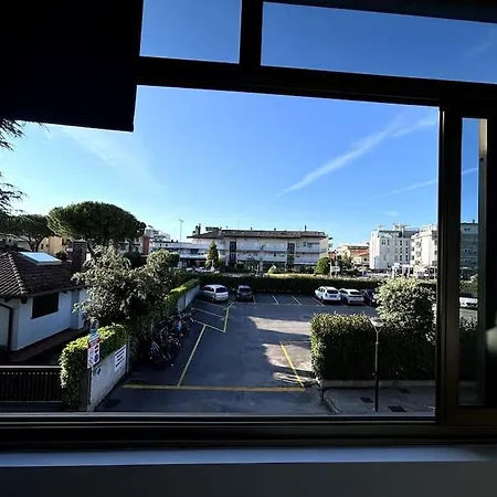 Con Piscina Lignano * 利尼亚诺萨比亚多罗